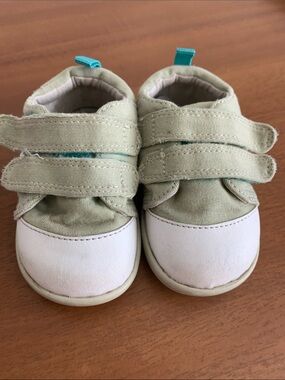 Ten Little Green Canvas Shoes Size 5.5